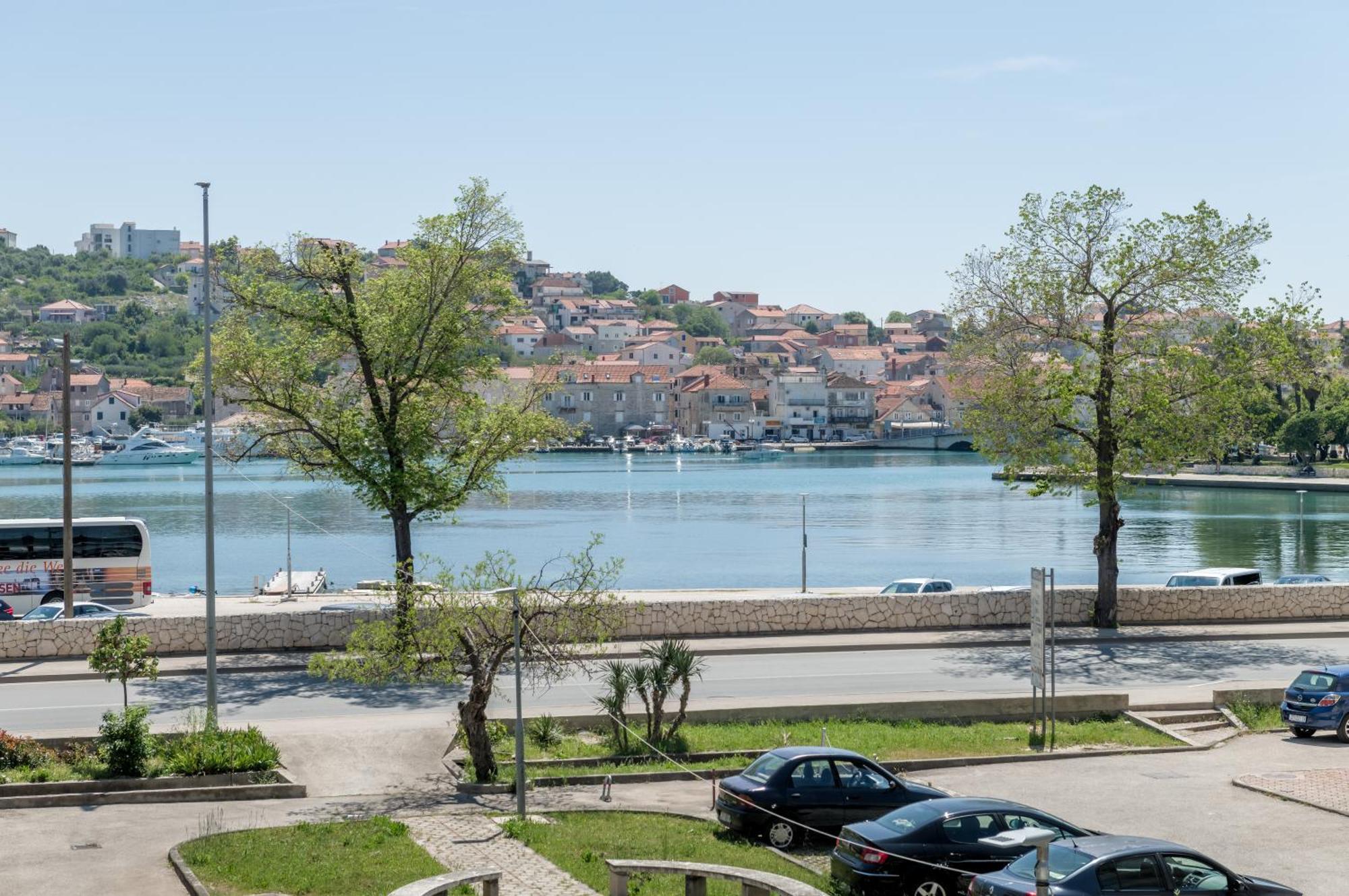 Apartman Casa Vecchia Trogir Exteriör bild